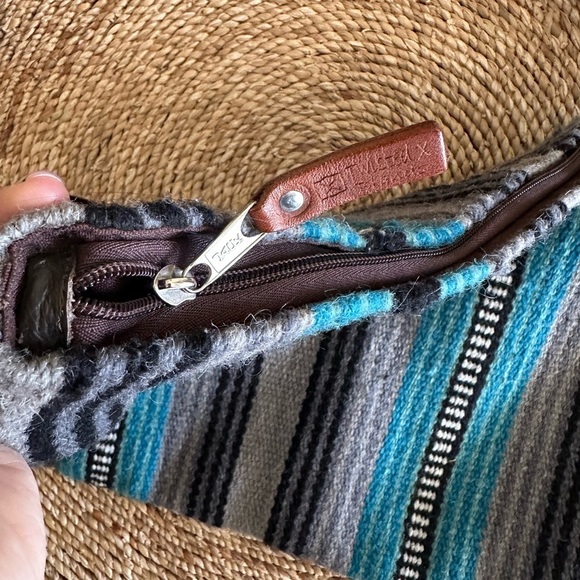 Twisted X Wool Saddle Blanket Bag Blue Multi Woven Wool Saddle Blanket Bag Purse - Picture 10 of 12